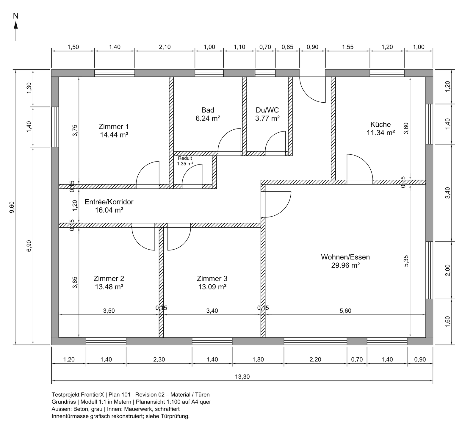 Neu gezeichneter Grundriss aus der DXF: Beton-Aussenwände grau, Mauerwerk-Innenwände schraffiert, Türen mit Anschlag, Raumstempel und Massketten